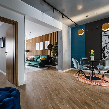 Central Designer Loft At Eas Residence Oradea Buitenkant foto